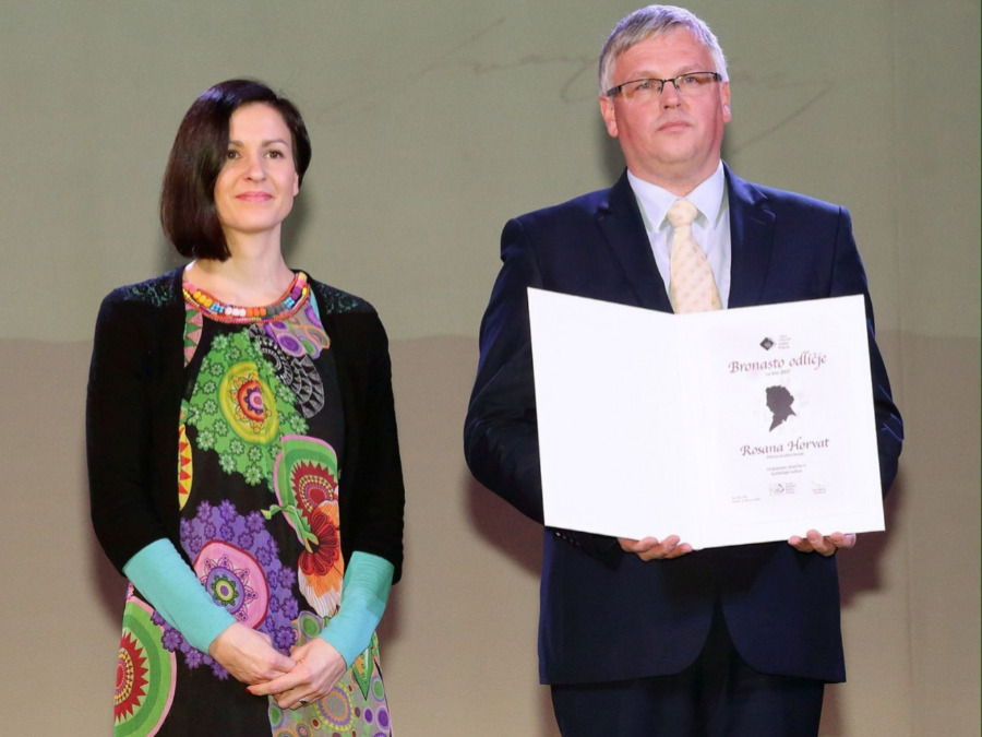 Rosana Horvat prejela bronasto odličje Zveze kulturnih društev Brežice
